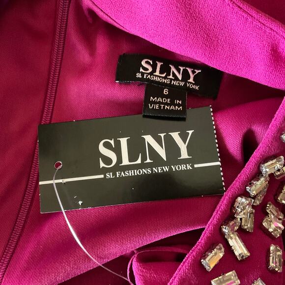 Fuchsia Pink Beaded Halter Evening Gown Size 6 SLNY Sleeveless Cut Out Dress - Picture 8 of 11